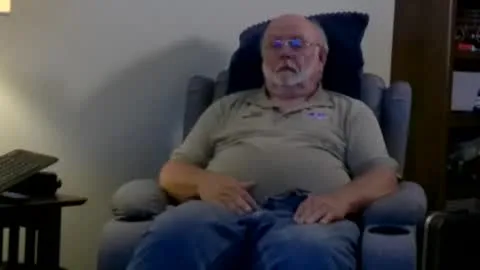 Poză cu old_guy111